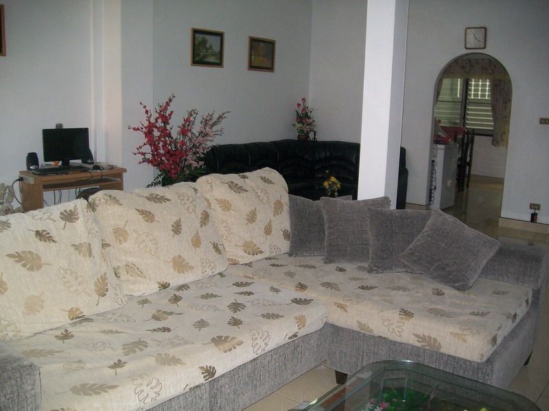 Nong Yai 10